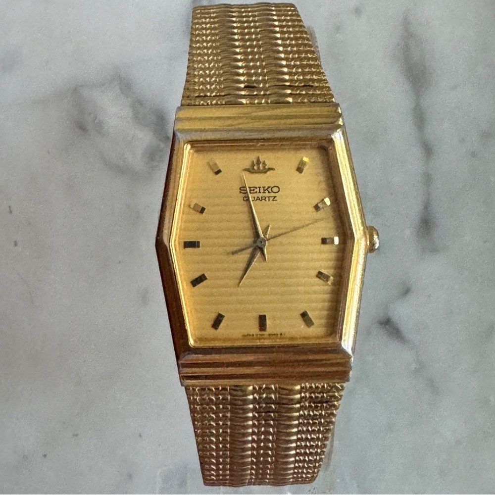 1991 Seiko Goldtone Mens Watch w/ a New Battery